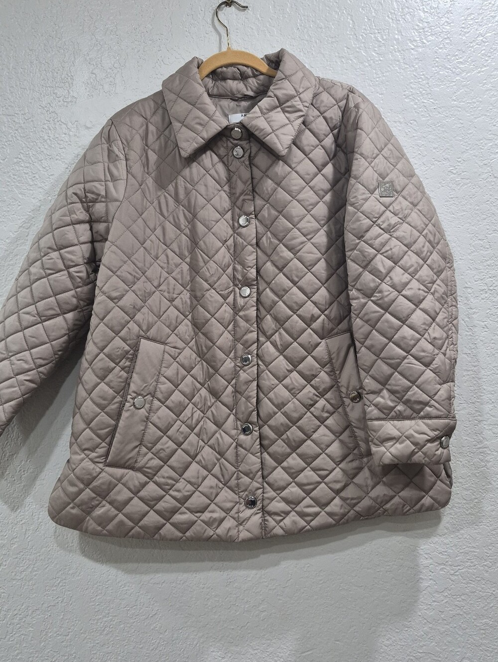 Anne Klein Women's Size XL Ultralight Quilted Jacket in Taupe.